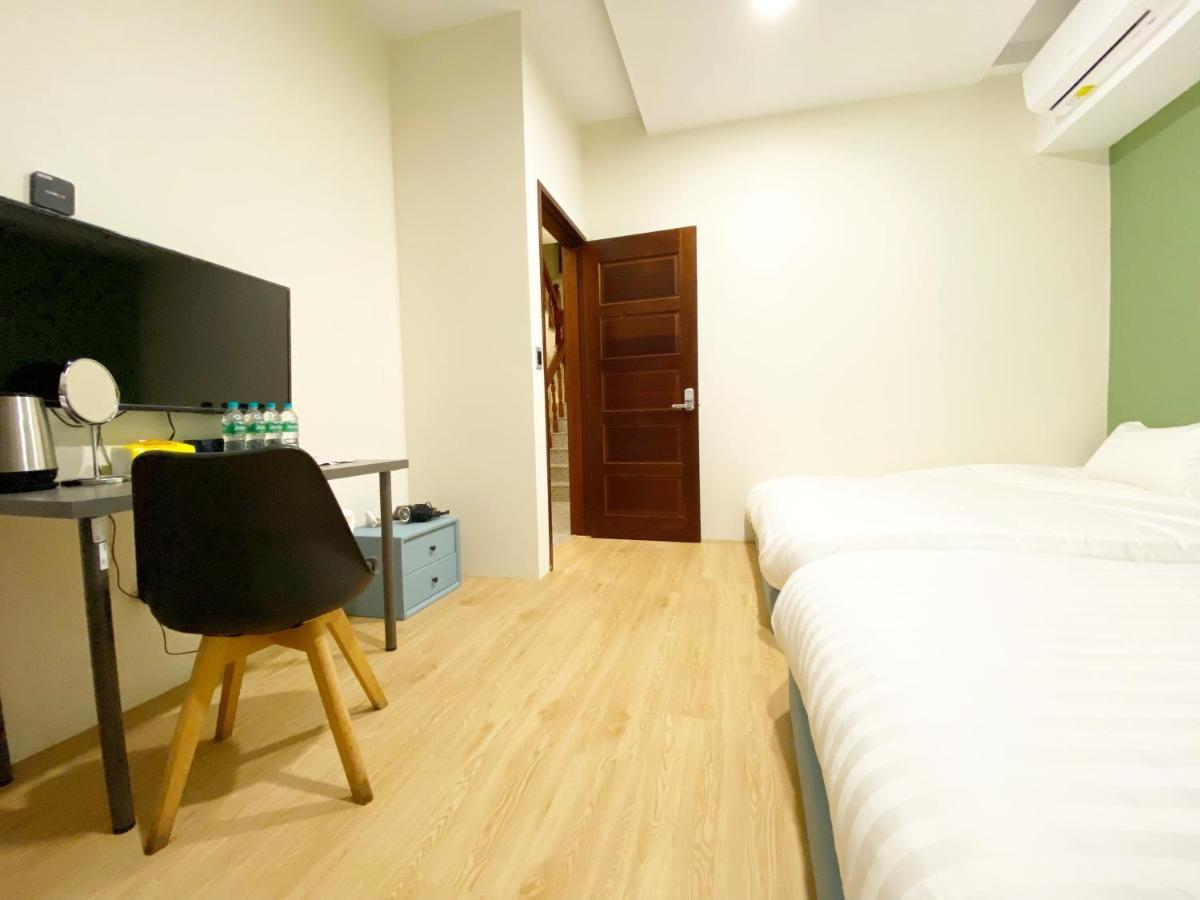 Ferienwohnung Taichung Muyi Ju Exterior foto